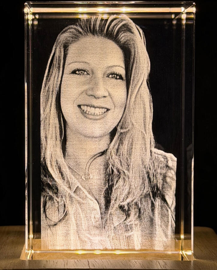 Portrait - 2" x 3" Crystal